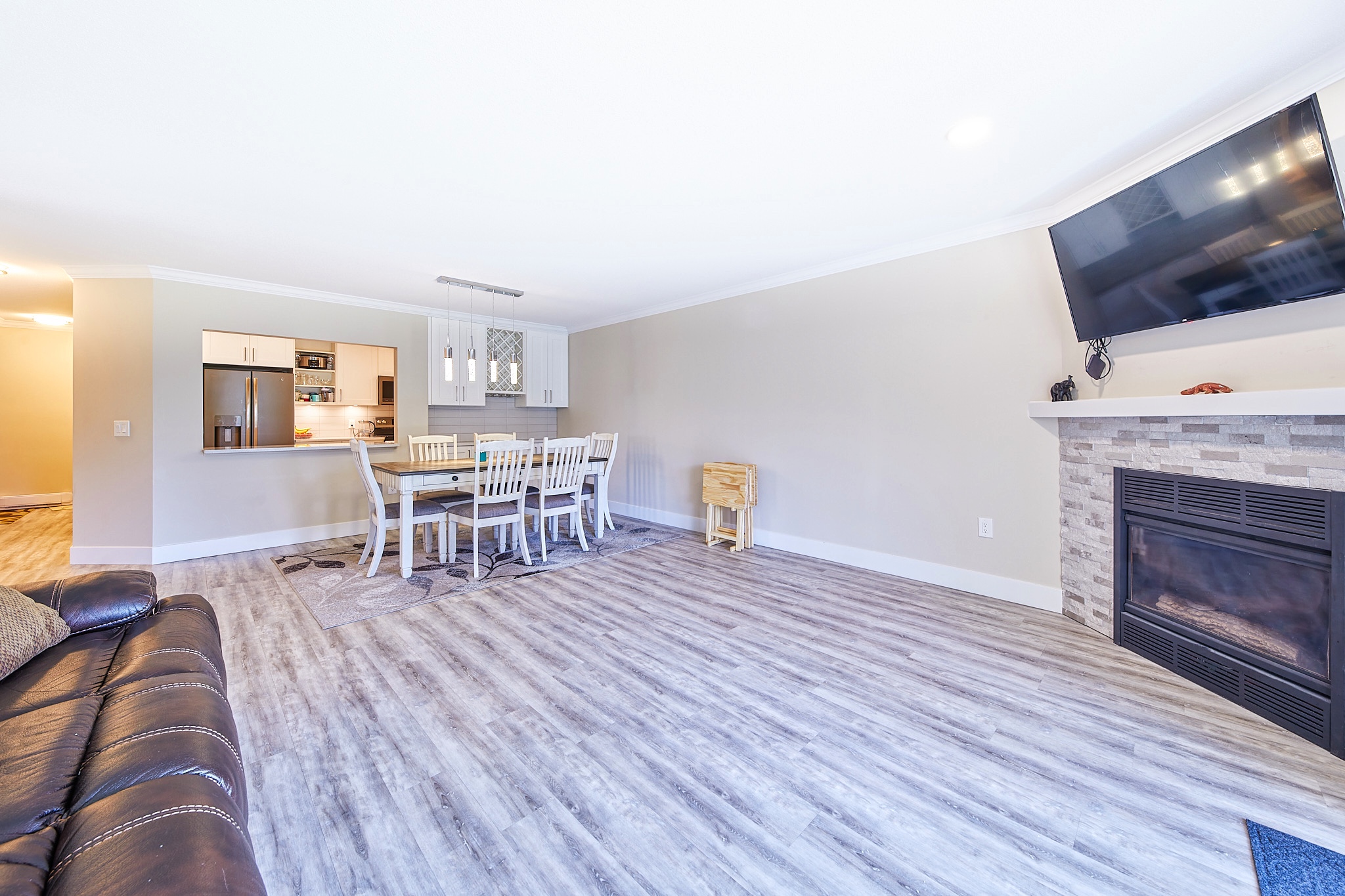 34 11442%20Best%20Street%20B%2011.jpeg